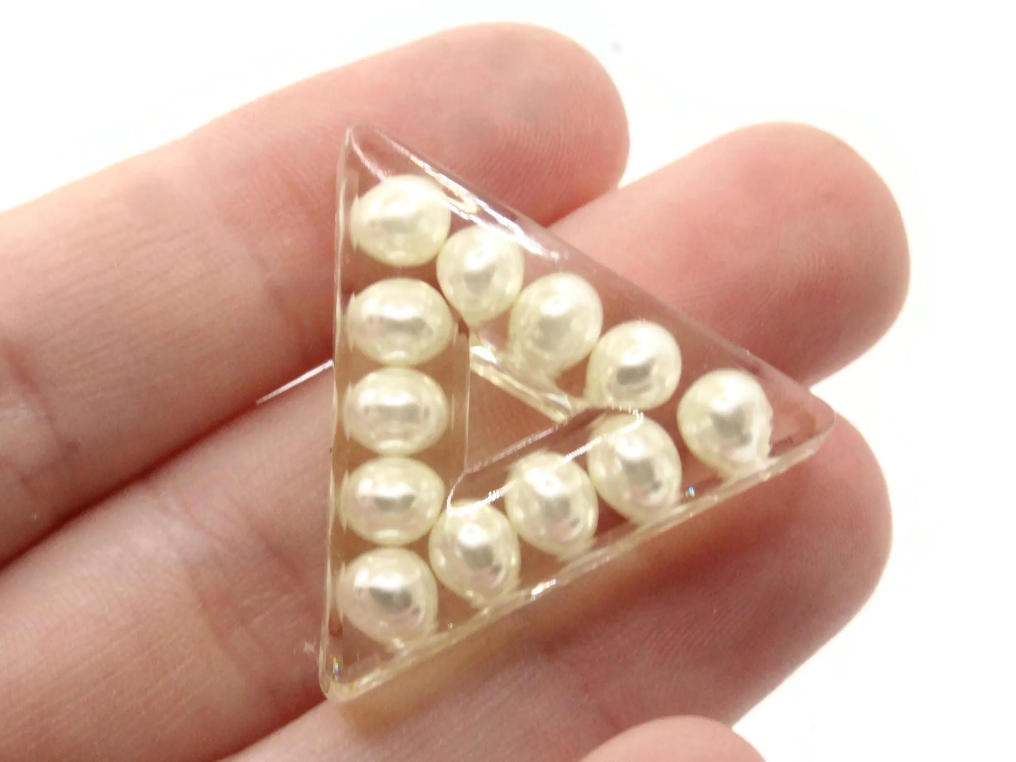 28mm White Pearl Filled Clear Triangle Resin Pendants