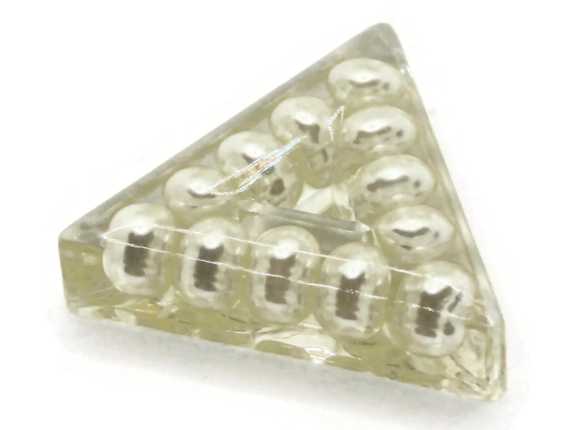 28mm White Pearl Filled Clear Triangle Resin Pendants