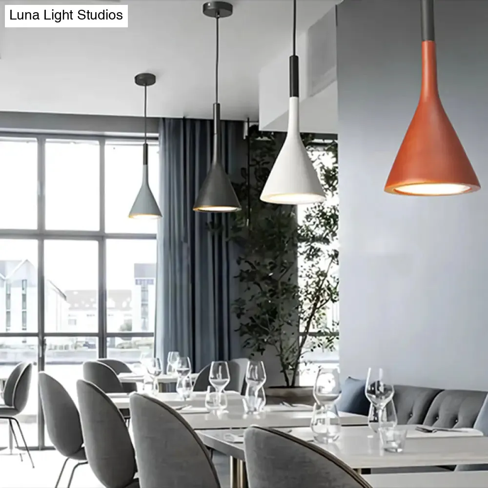 Nordic Modern Resin Tapered Hanging Light - Stylish 1-Light Restaurant Pendant Lamp