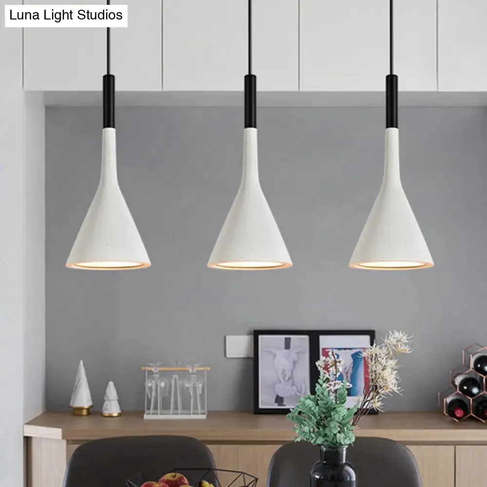 Nordic Modern Resin Tapered Hanging Light - Stylish 1-Light Restaurant Pendant Lamp