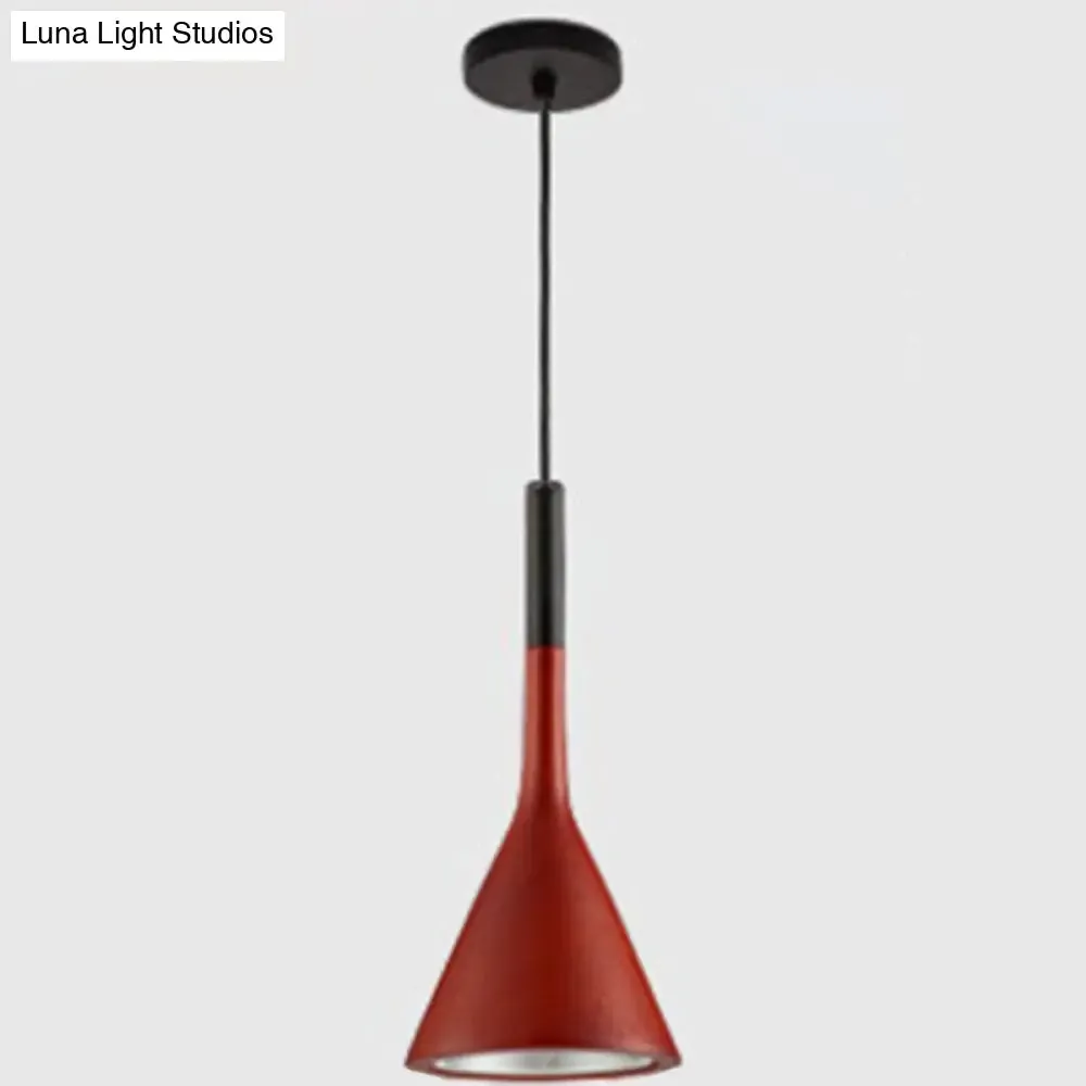 Nordic Modern Resin Tapered Hanging Light - Stylish 1-Light Restaurant Pendant Lamp