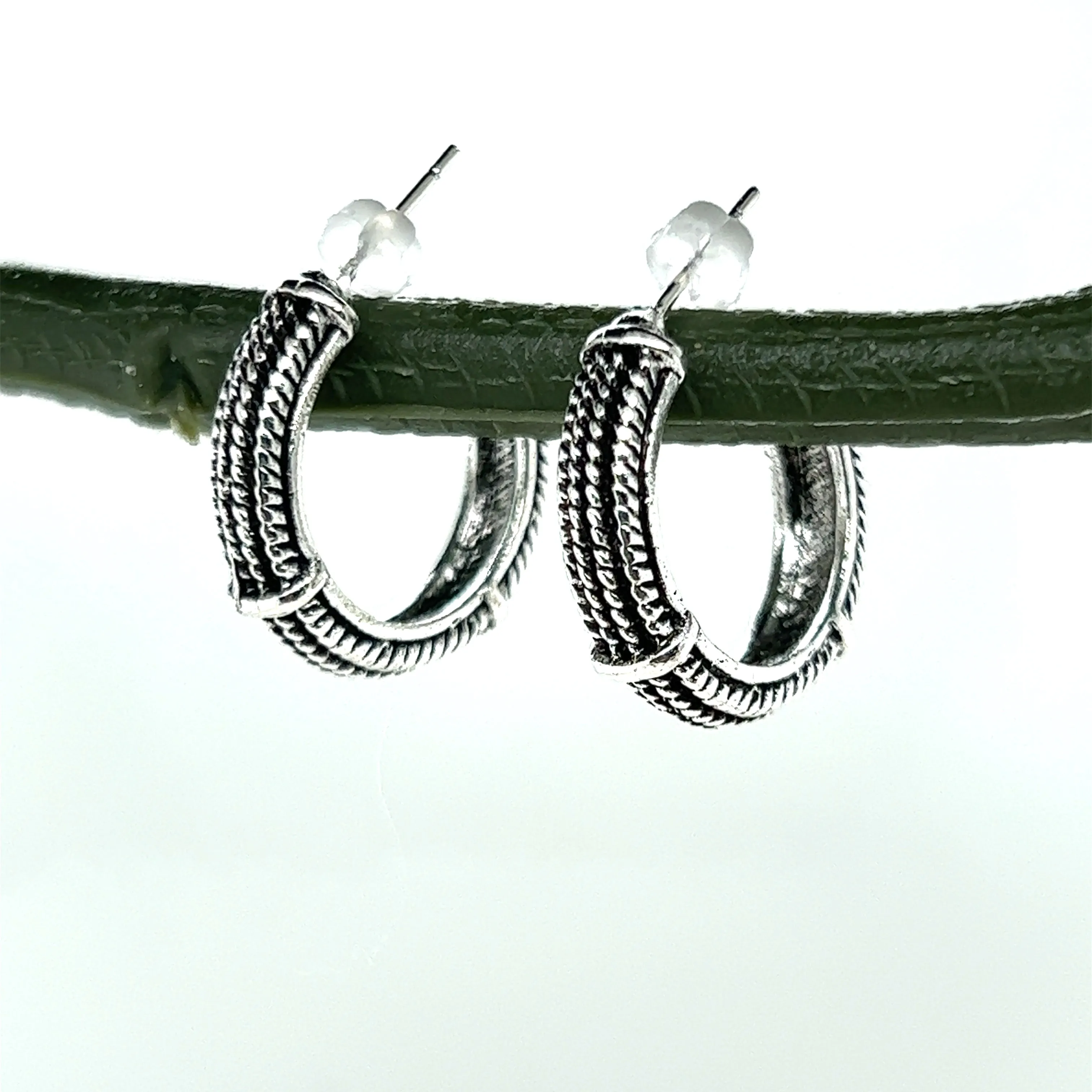 Rustic Rope Small Metal Hoops