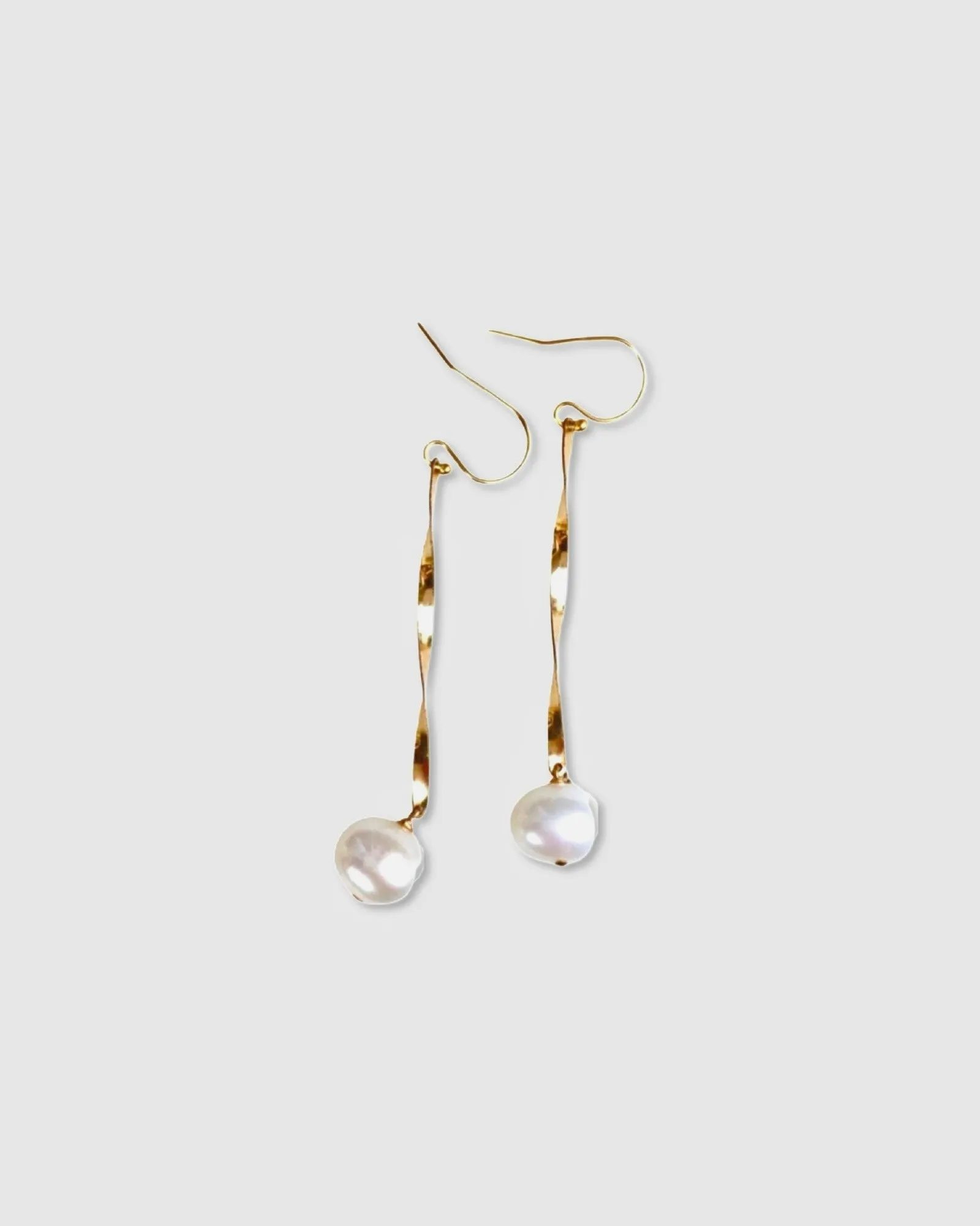 Wavy Bar Pearl Earrings